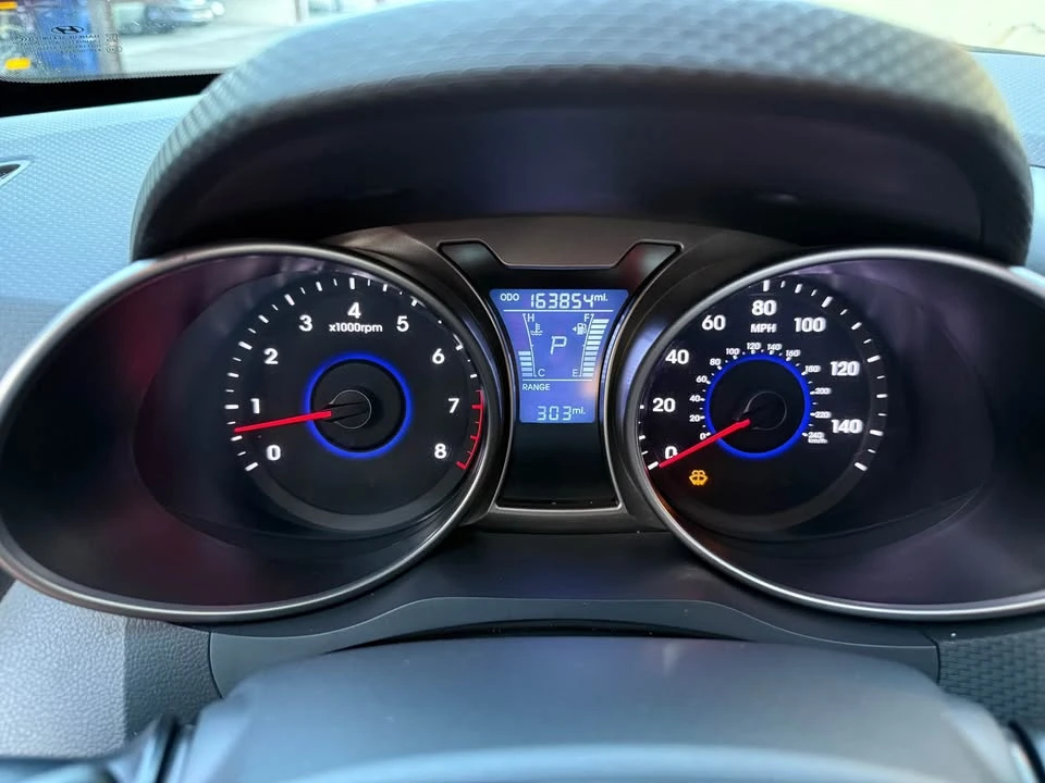 2016 Hyundai Veloster - Image 10 of 12