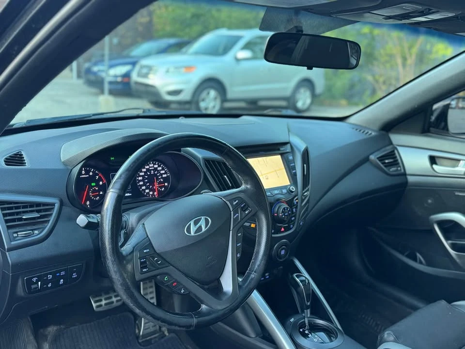 2016 Hyundai Veloster - Image 9 of 13