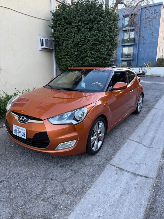 2016 Hyundai Veloster - Image 2 of 12