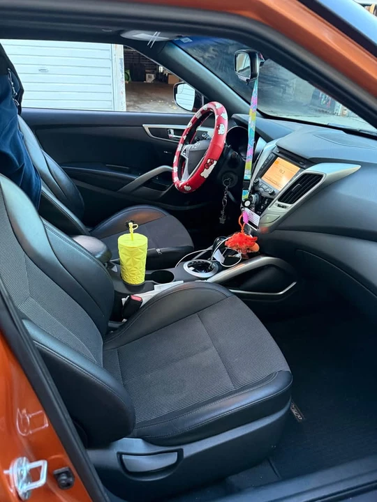 2016 Hyundai Veloster - Image 7 of 12