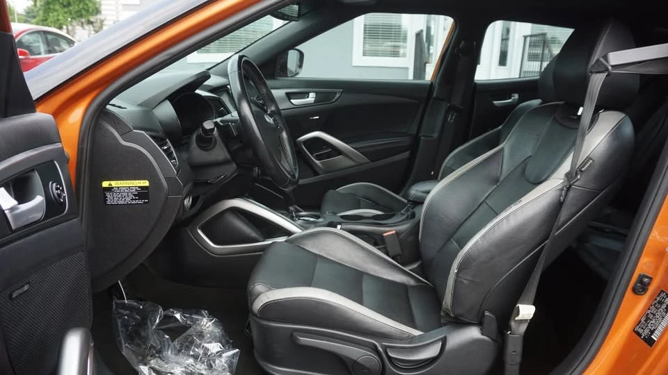 2016 Hyundai Veloster - Image 15 of 20