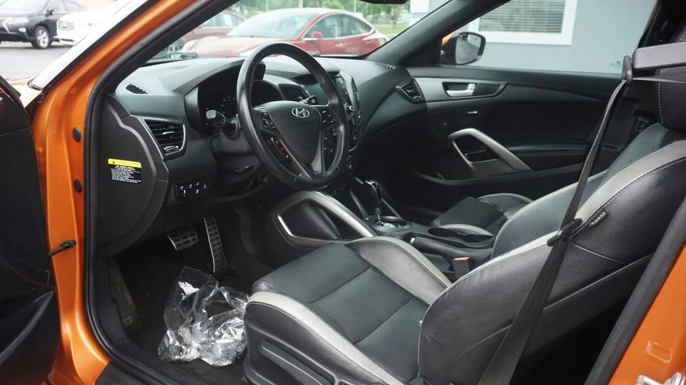 2016 Hyundai Veloster - Image 14 of 20
