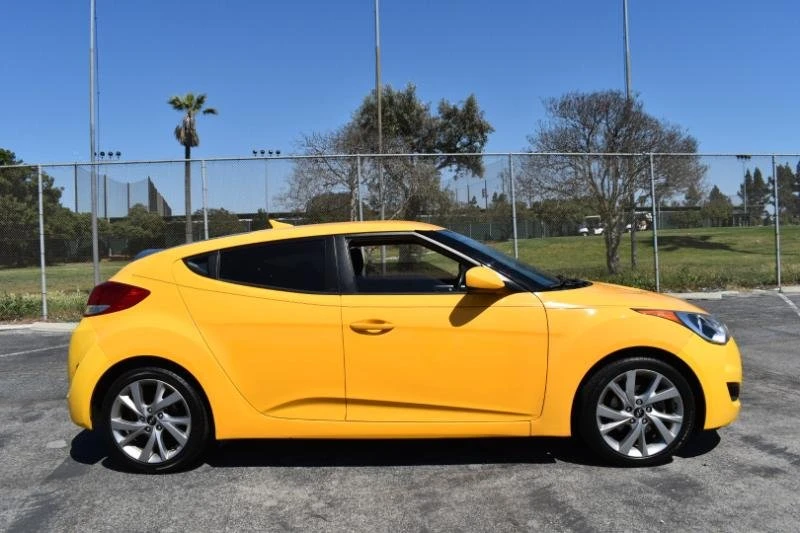 2016 Hyundai Veloster - Image 3 of 8