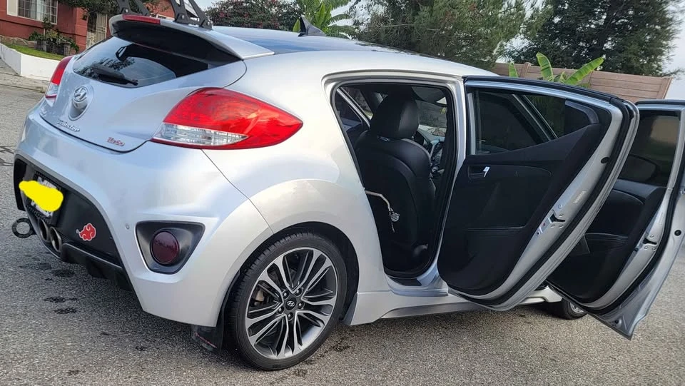 2016 Hyundai Veloster - Image 2 of 6