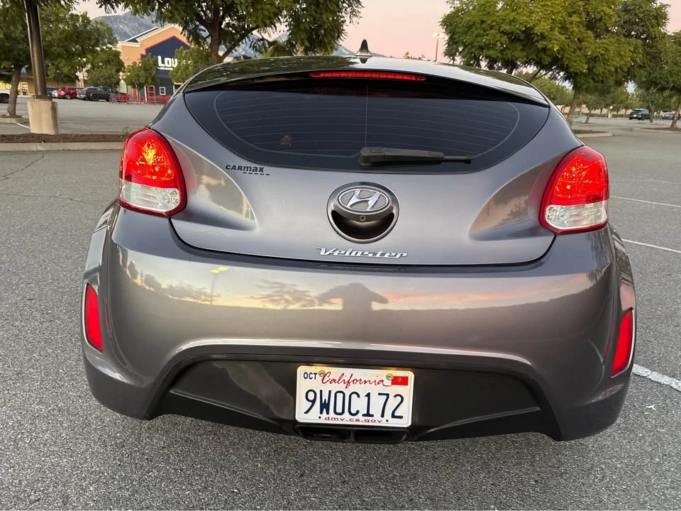 2016 Hyundai Veloster - Image 5 of 17