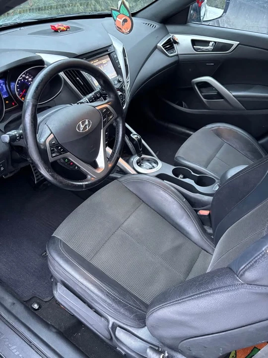 2016 Hyundai Veloster - Image 6 of 9