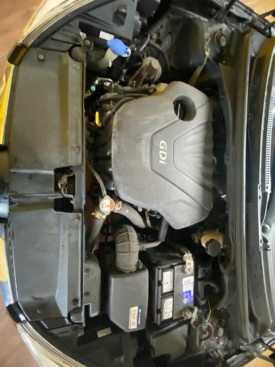 2016 Hyundai Veloster - Image 16 of 20