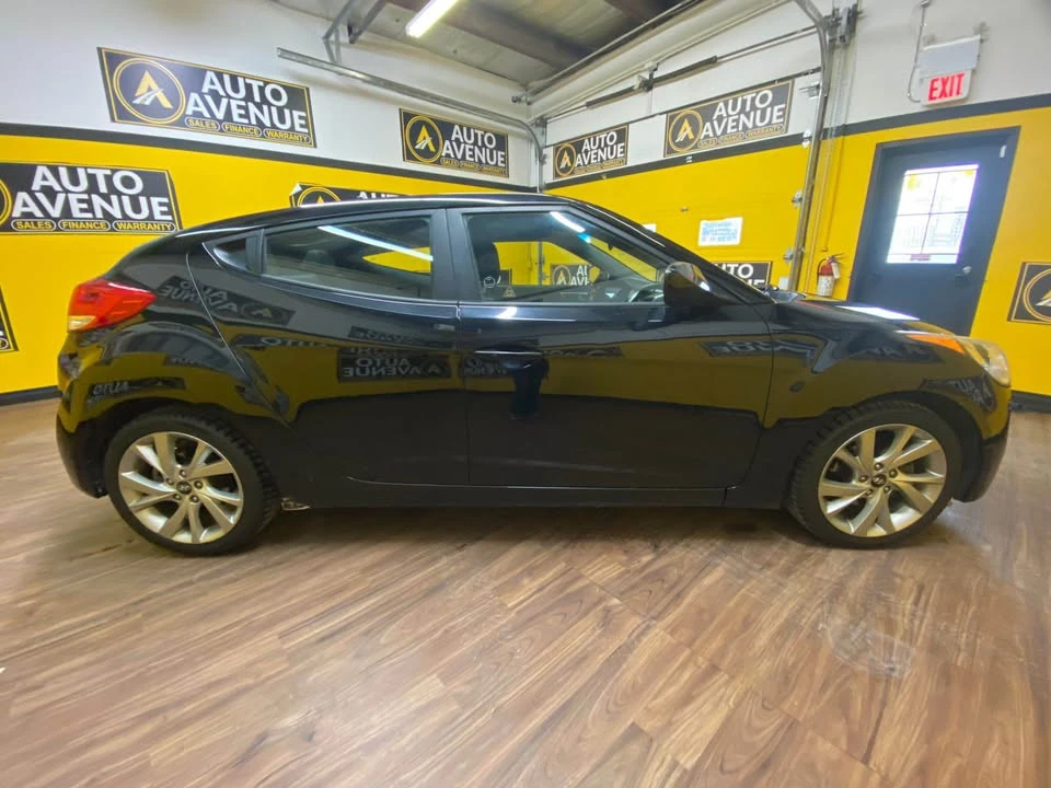 2016 Hyundai Veloster - Image 8 of 20