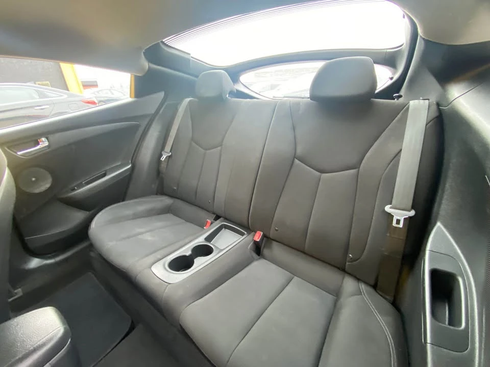 2016 Hyundai Veloster - Image 18 of 20