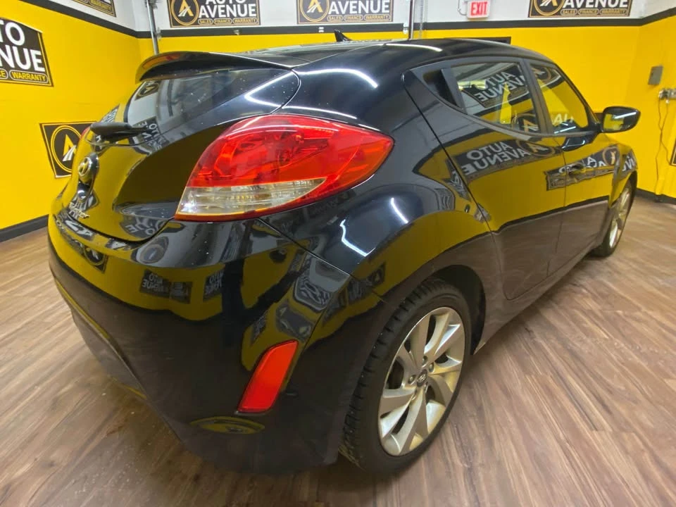 2016 Hyundai Veloster - Image 9 of 20