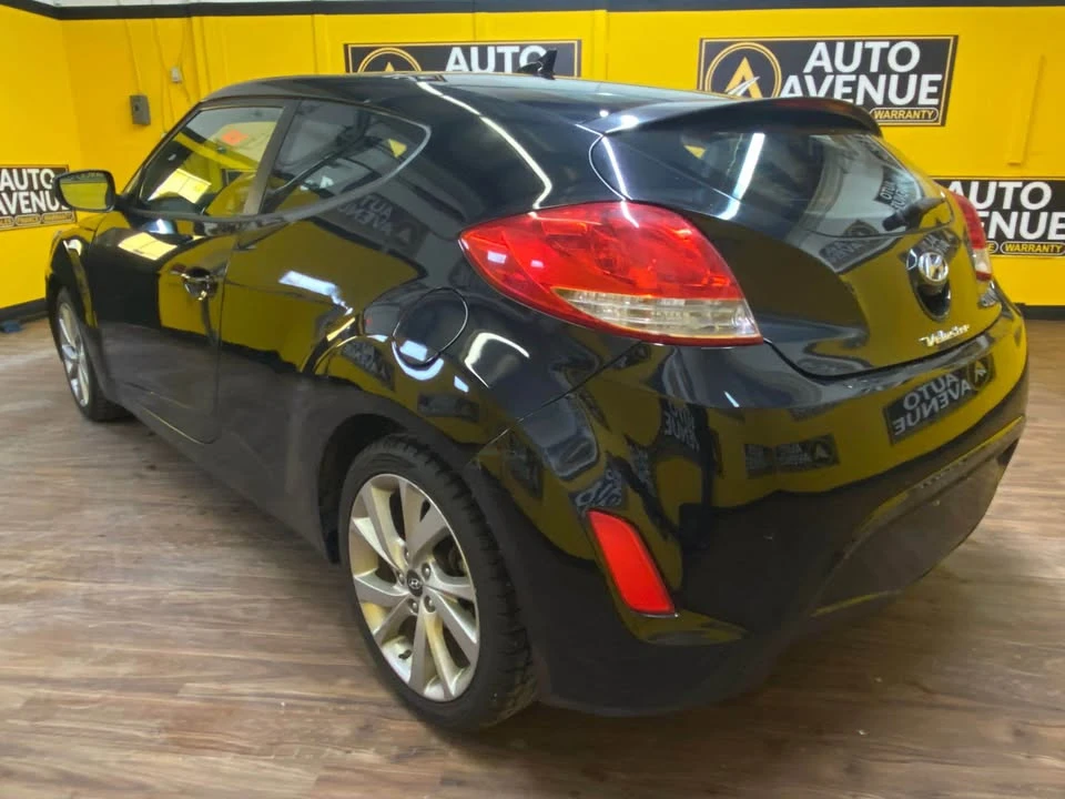 2016 Hyundai Veloster - Image 2 of 20