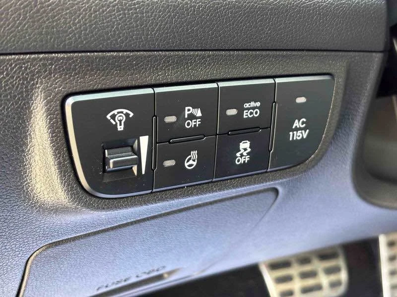 2016 Hyundai Veloster - Image 16 of 18