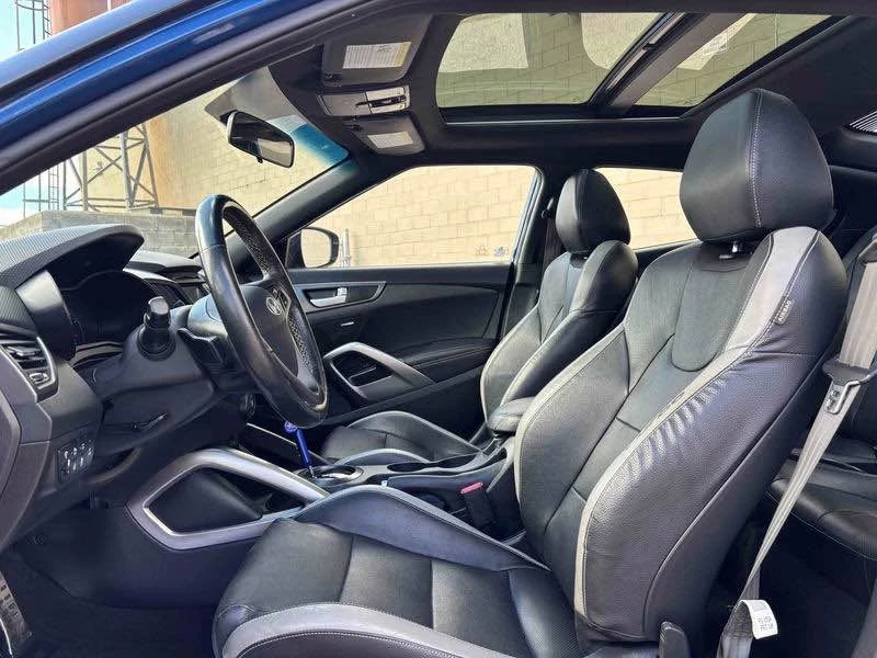 2016 Hyundai Veloster - Image 9 of 18