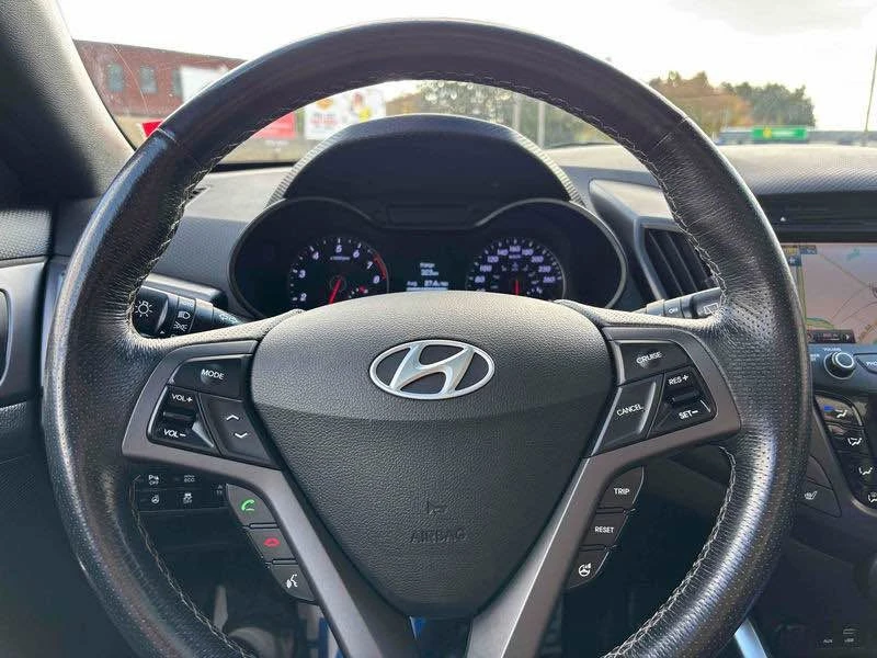 2016 Hyundai Veloster - Image 11 of 18