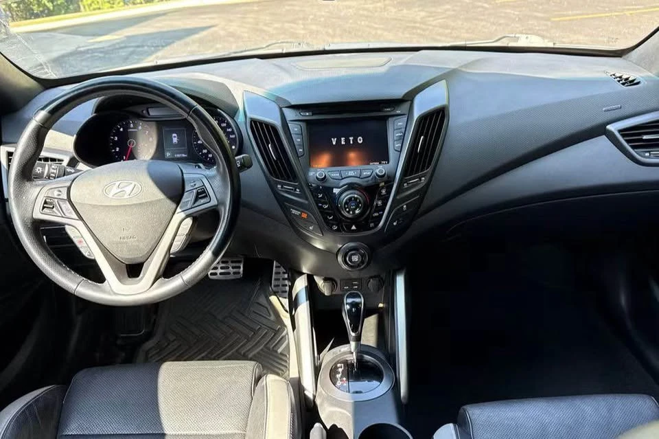 2016 Hyundai Veloster - Image 8 of 11