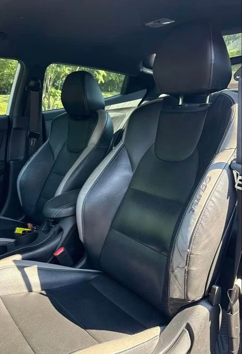 2016 Hyundai Veloster - Image 4 of 11