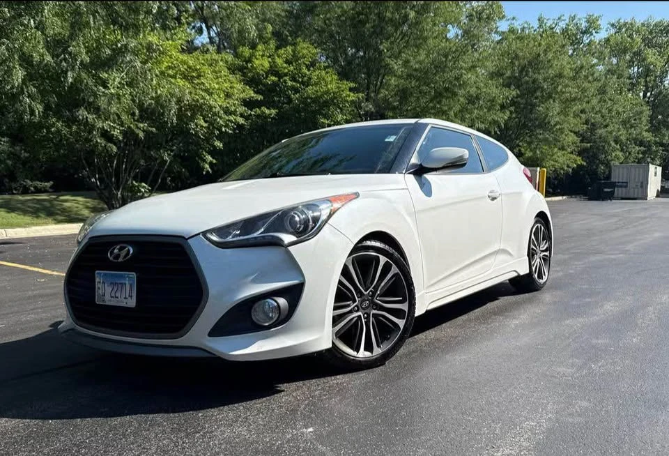2016 Hyundai Veloster - Image 9 of 11
