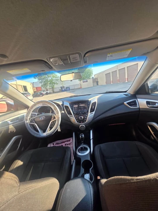 2016 Hyundai Veloster - Image 12 of 18