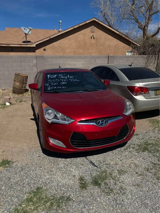 2016 Hyundai Veloster - Image 2 of 4