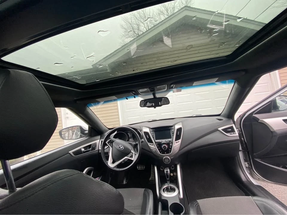 2016 Hyundai Veloster - Image 4 of 7