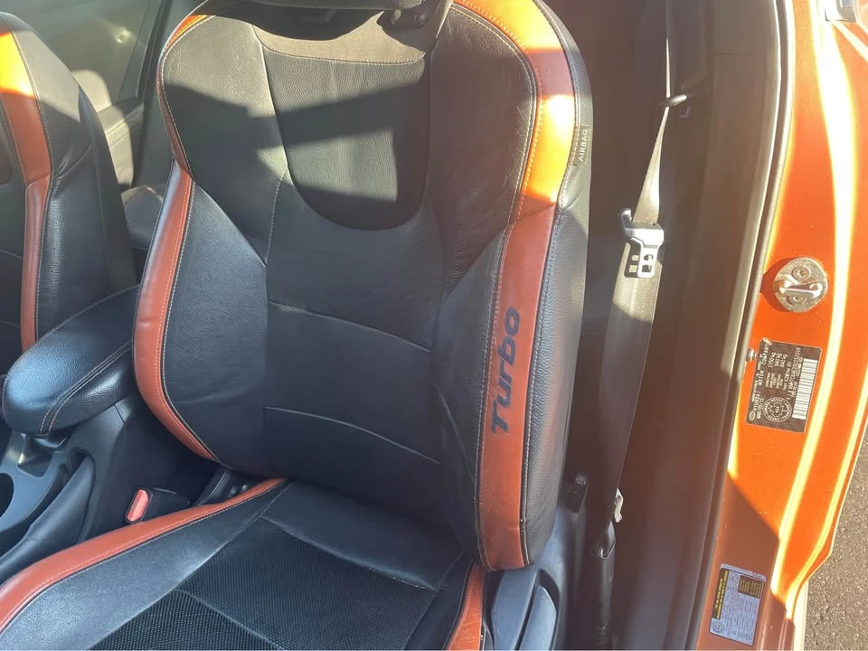 2016 Hyundai Veloster - Image 13 of 17
