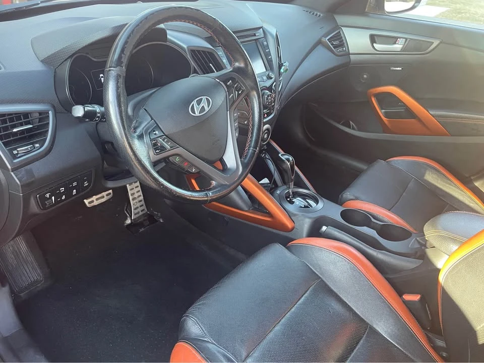 2016 Hyundai Veloster - Image 12 of 17