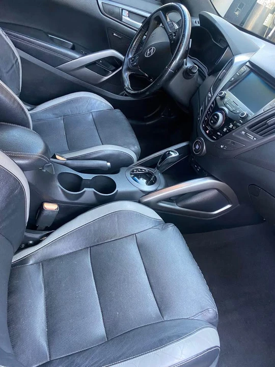 2016 Hyundai Veloster - Image 6 of 17