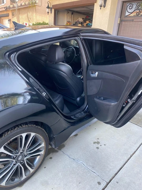2016 Hyundai Veloster - Image 2 of 17