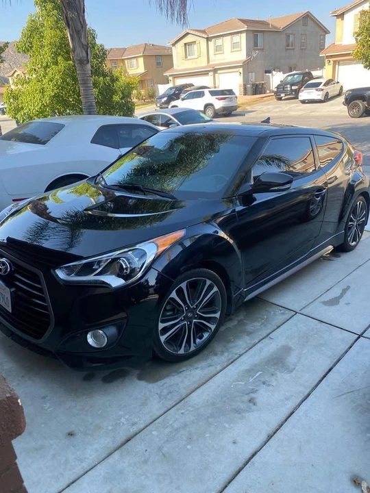 2016 Hyundai Veloster - Image 10 of 17