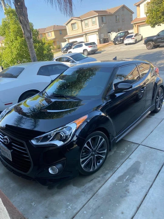 2016 Hyundai Veloster - Image 12 of 17