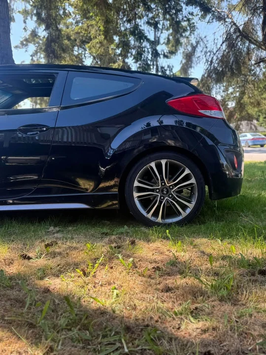 2016 Hyundai Veloster - Image 4 of 11