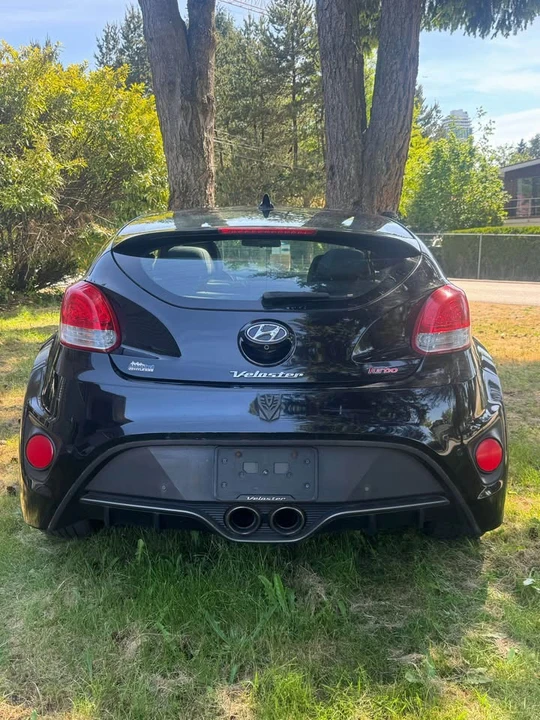 2016 Hyundai Veloster - Image 6 of 11