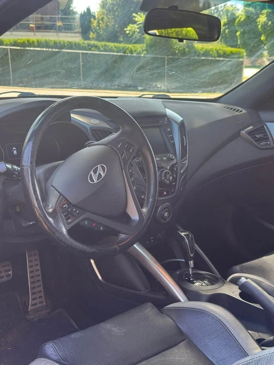 2016 Hyundai Veloster - Image 9 of 11