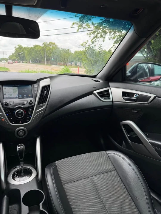 2016 Hyundai Veloster - Image 8 of 14