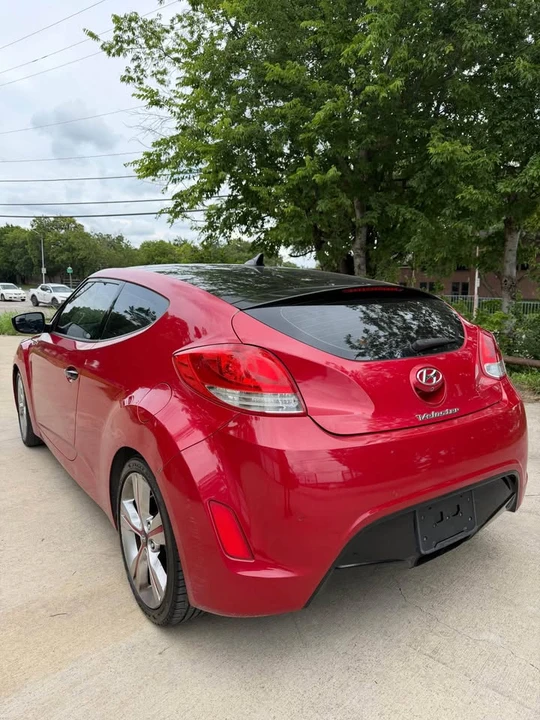 2016 Hyundai Veloster - Image 2 of 14