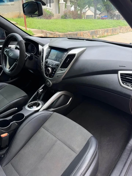 2016 Hyundai Veloster - Image 6 of 14