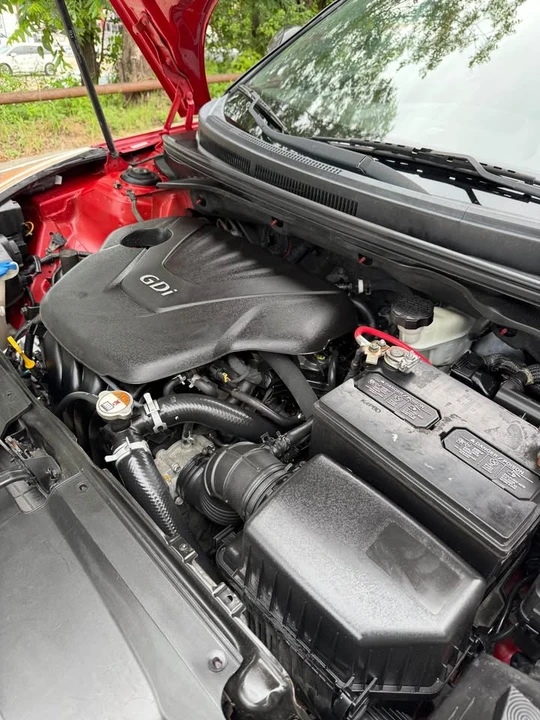 2016 Hyundai Veloster - Image 12 of 14