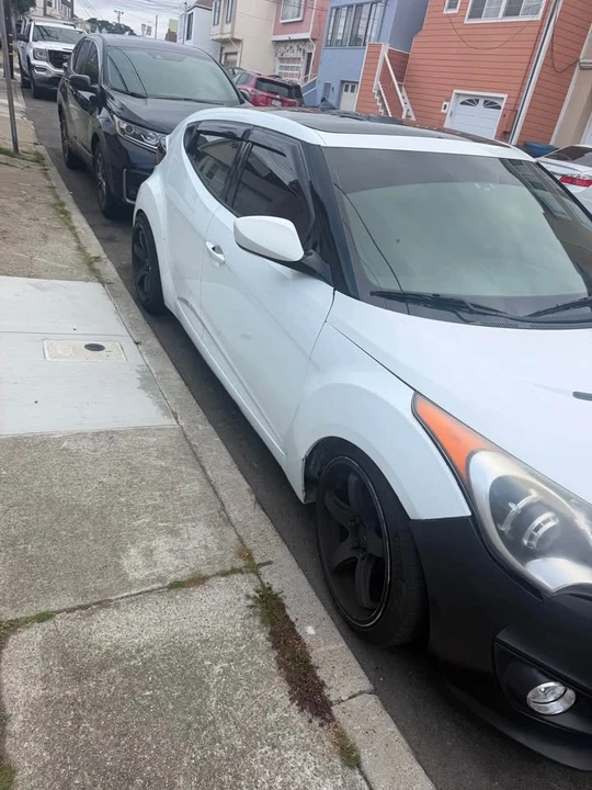 2016 Hyundai Veloster - Image 3 of 6