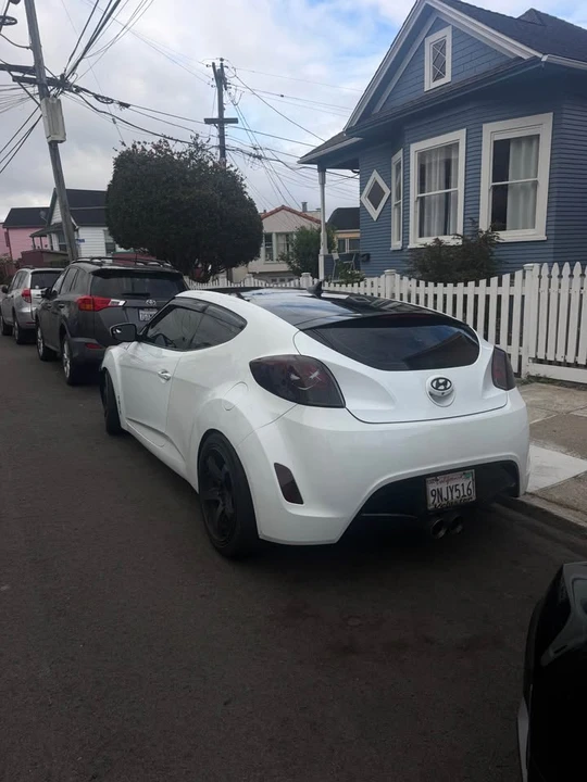 2016 Hyundai Veloster - Image 2 of 6