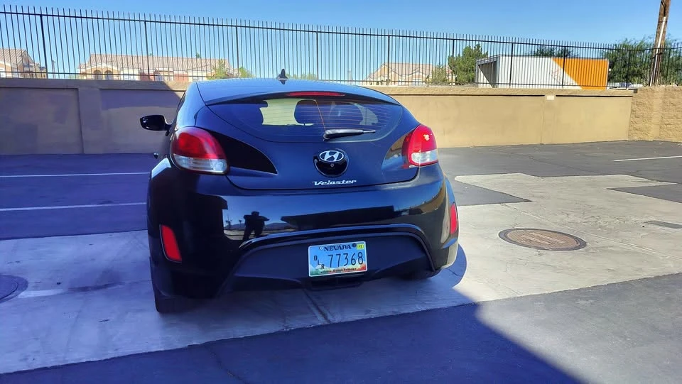 2016 Hyundai Veloster - Image 4 of 12