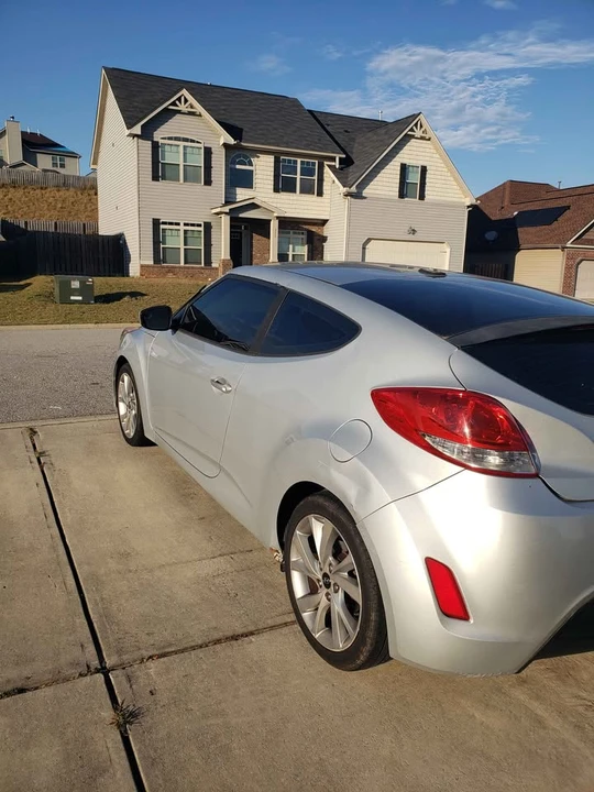 2016 Hyundai Veloster - Image 2 of 6