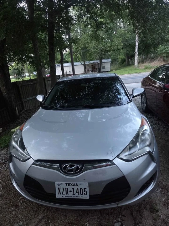 2016 Hyundai Veloster - Image 2 of 6