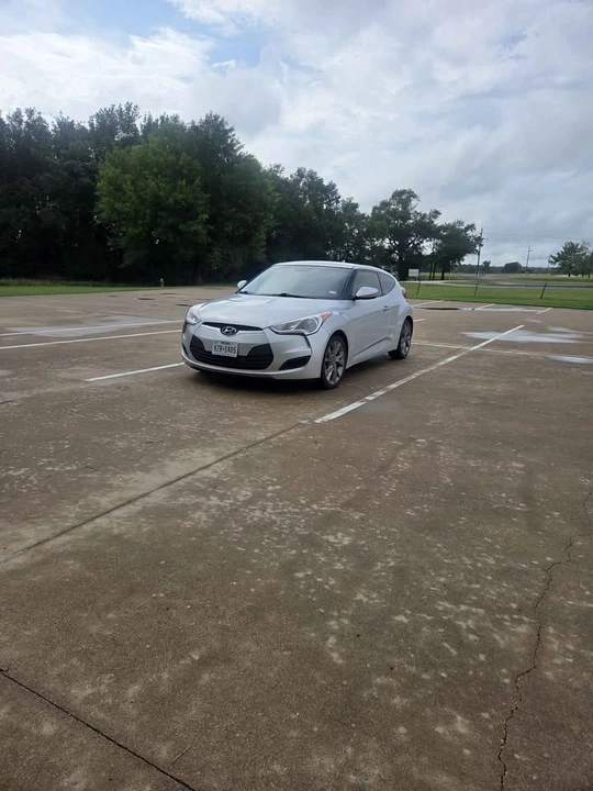 2016 Hyundai Veloster - Image 4 of 6