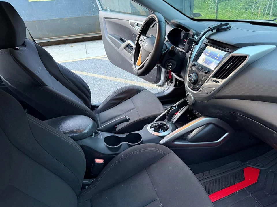 2016 Hyundai Veloster - Image 3 of 9