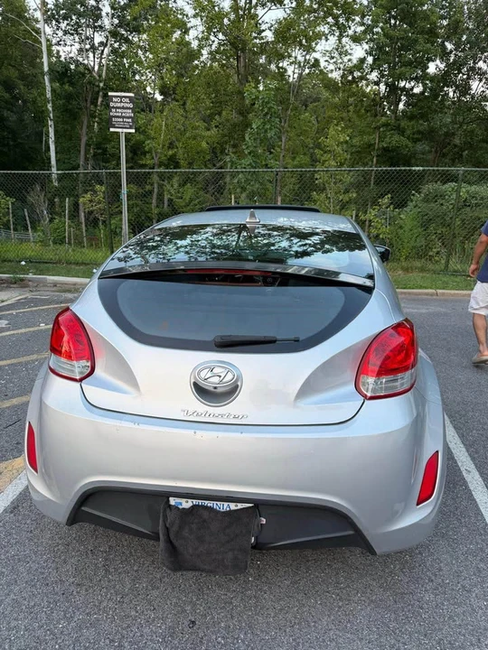 2016 Hyundai Veloster - Image 6 of 9