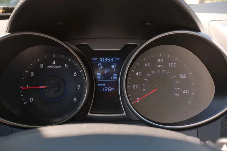 2016 Hyundai Veloster - Image 10 of 17
