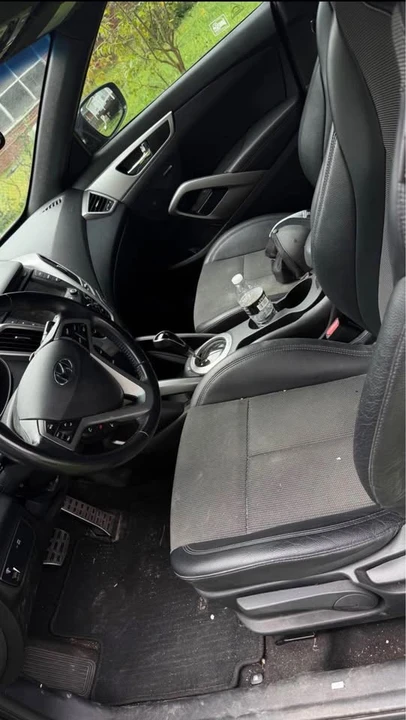 2016 Hyundai Veloster - Image 12 of 16