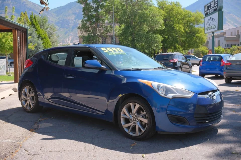 2016 Hyundai Veloster - Image 4 of 17