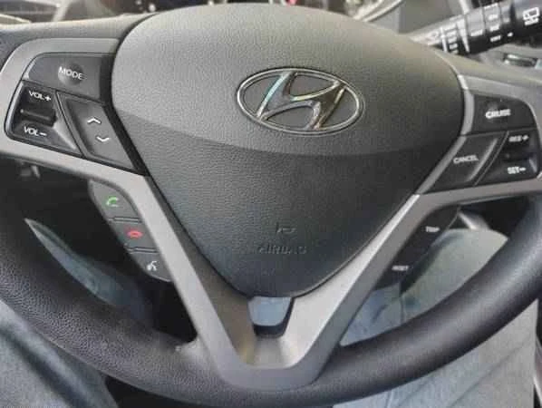 2016 Hyundai Veloster - Image 19 of 20