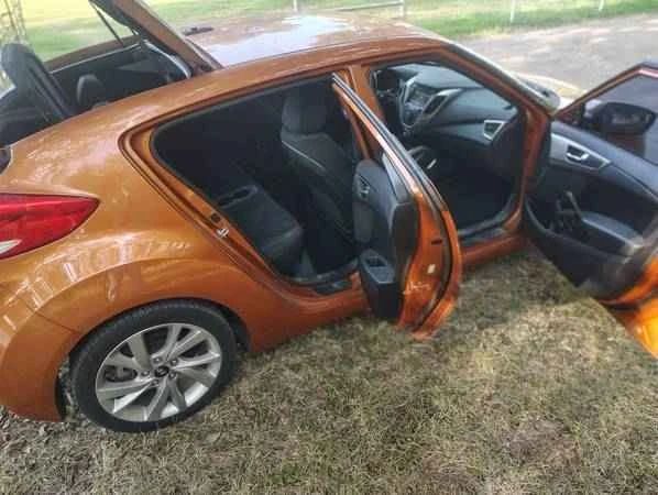 2016 Hyundai Veloster - Image 12 of 20